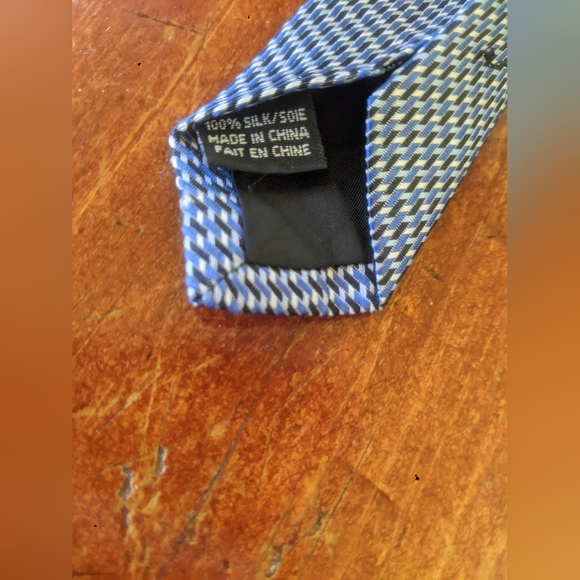 Denver Hayes Silk Tie - Picture 2 of 6